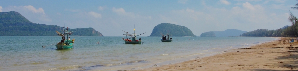 South of Hua Hin, Dolphin Bay (Clay Gilliland)  [flickr.com]  CC BY-SA 
Infos zur Lizenz unter 'Bildquellennachweis'